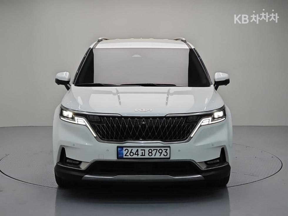 2023 Kia 4 photo