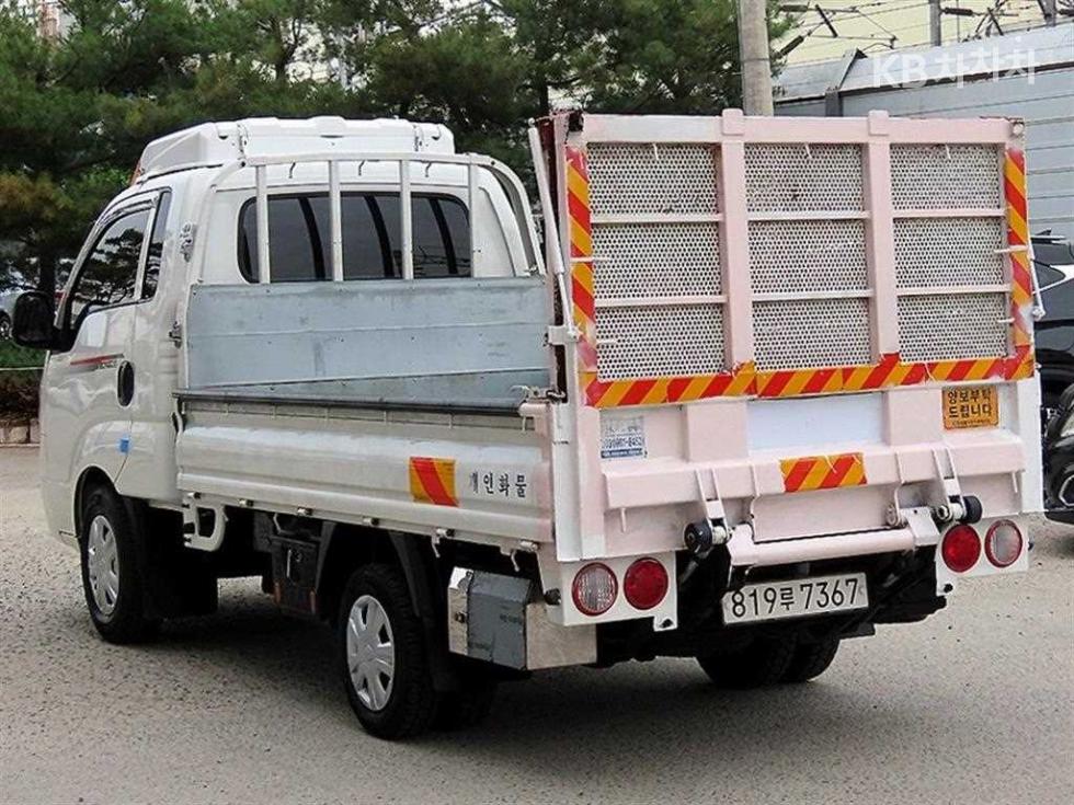 2023 - kia bongo iii