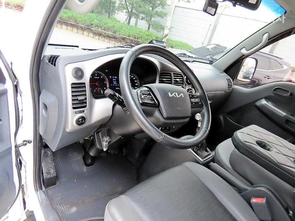 2023 - kia bongo iii