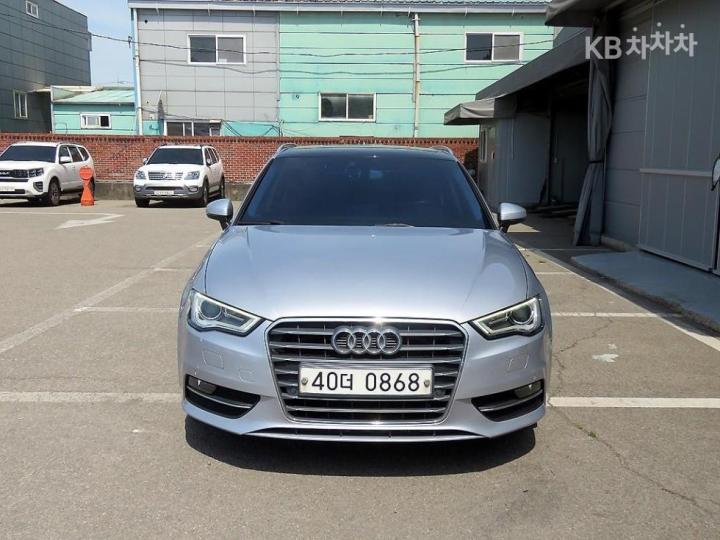 Audi A3 NEW 35 TDI Sportback Dynamic 8V