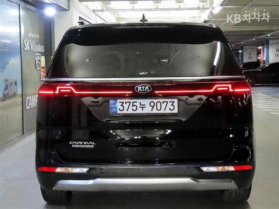 2021 - kia carnival