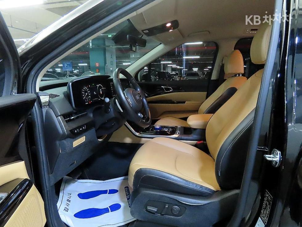 2021 - kia carnival