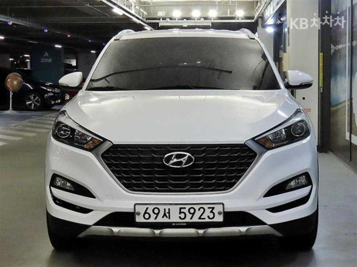 Hyundai Tucson Diesel e-VGT UⅡ 1.7 2WD Modern 3