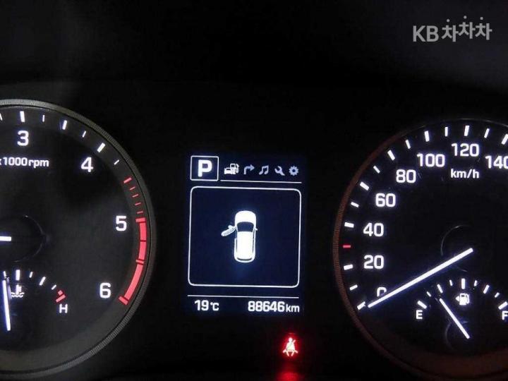 Hyundai Tucson Diesel e-VGT UⅡ 1.7 2WD Modern 10
