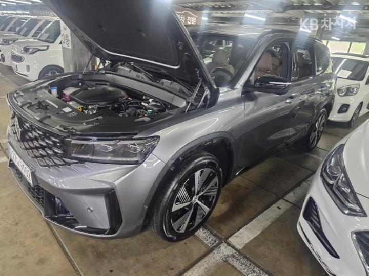 Renault Koleos E-Tech Hybrid Iconic 3