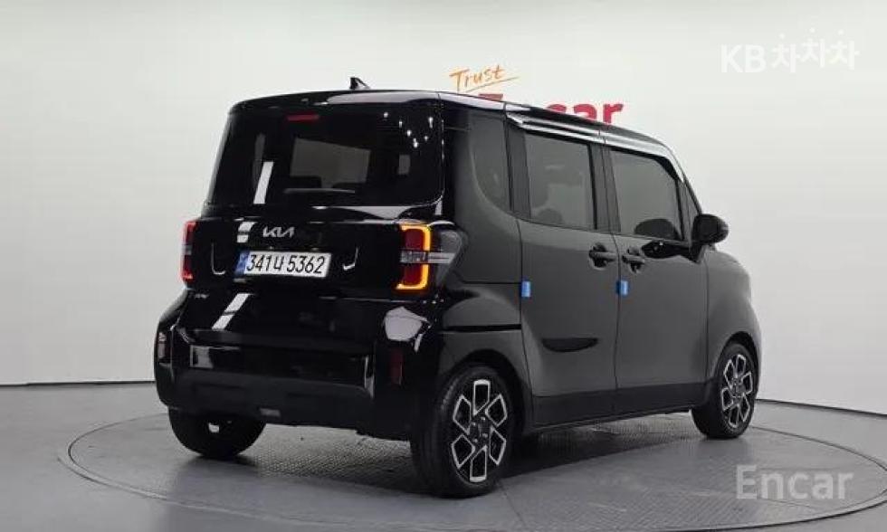 2023 - kia kia