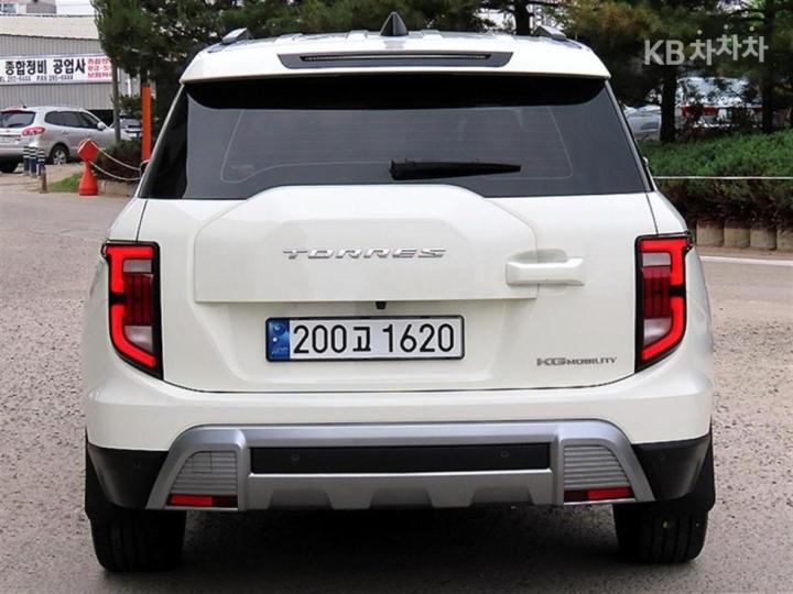 KG Mobility (Ssangyong) Torres J100 1.5 GDI Turbo T7 5