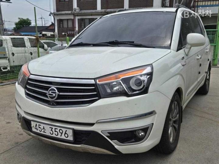 KG Mobility (Ssangyong) Korando Turismo 4WD RX