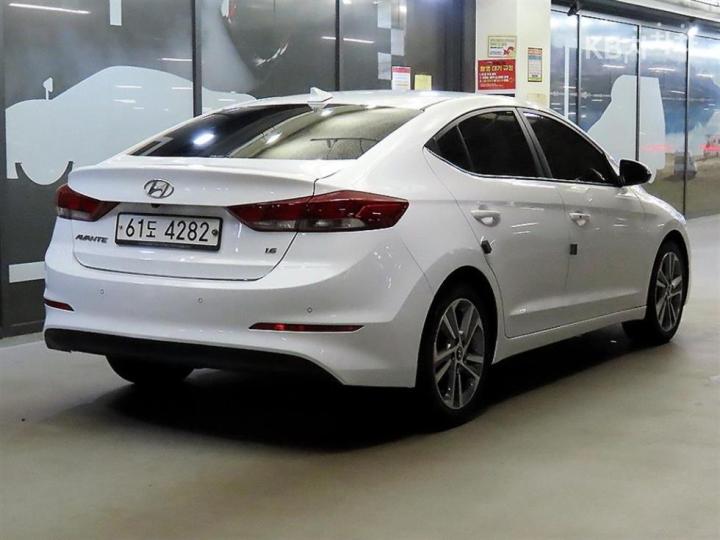 Hyundai Avante AD 1.6 GDi Value Plus 5