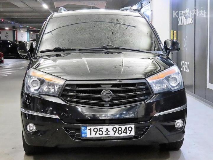 KG Mobility (Ssangyong) Korando Turismo 4WD GT 3