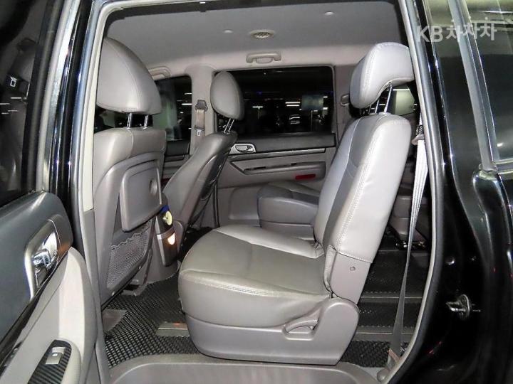 KG Mobility (Ssangyong) Korando Turismo 4WD GT 8