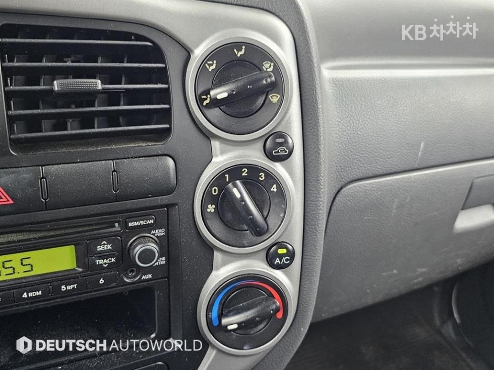 2013 - kia bongo iii