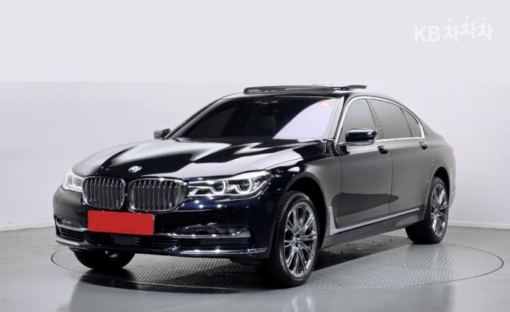 BMW 7 Series G11 750Li xDrive Vision 100 Edition