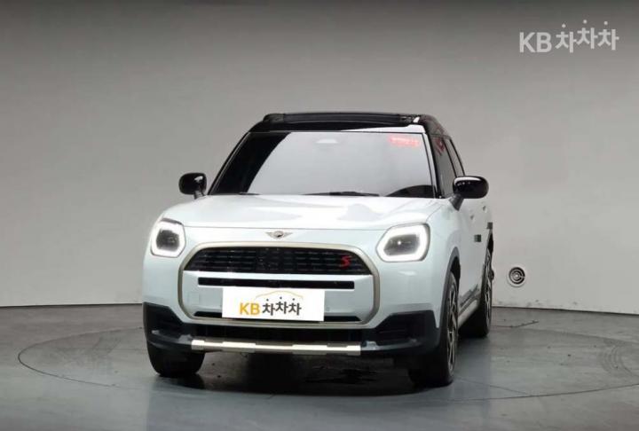 Mini Countryman U25] 2.0 Cooper S All4 Favoured Base Type