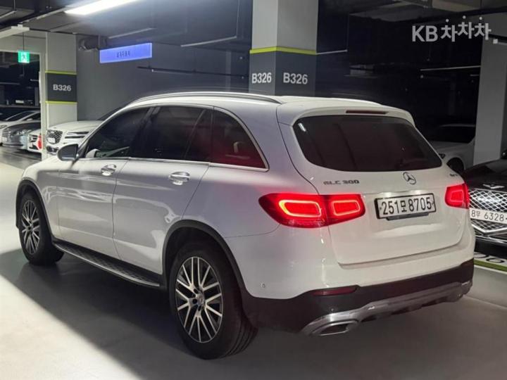 Mercedes-Benz GLC-Class X253 300 4Matic Base Type 4