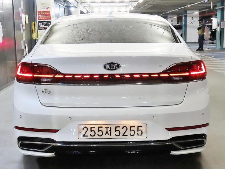 Kia K7 Premier 3.0 LPi Trendy 6