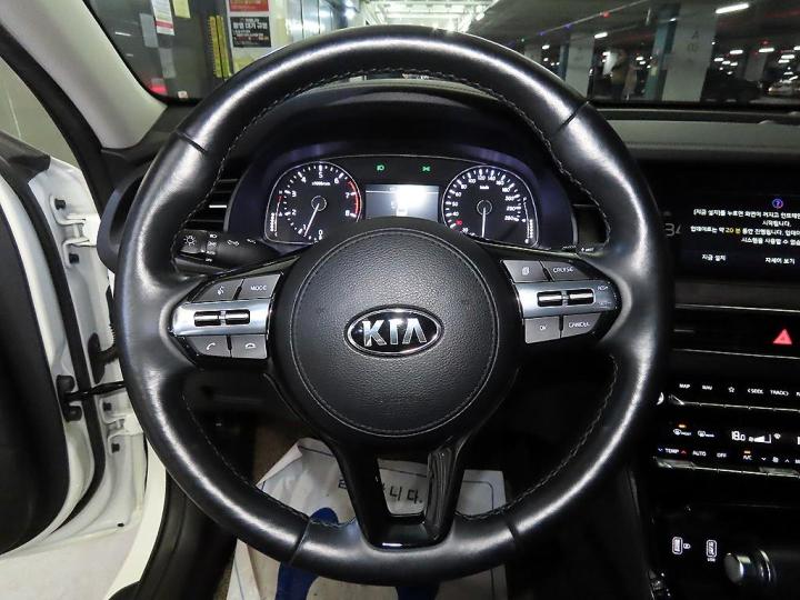 Kia K7 Premier 3.0 LPi Trendy 9