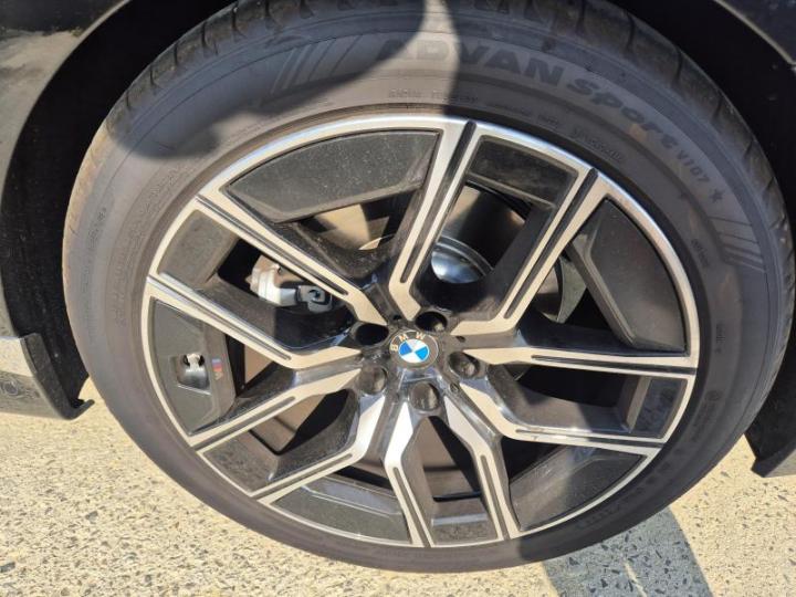 BMW 7 Series G70 740i xDrive M Sport 8