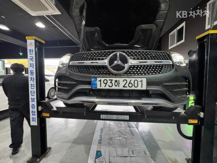 Mercedes-Benz GLC-Class X253 300e 4Matic Coupe Base Type