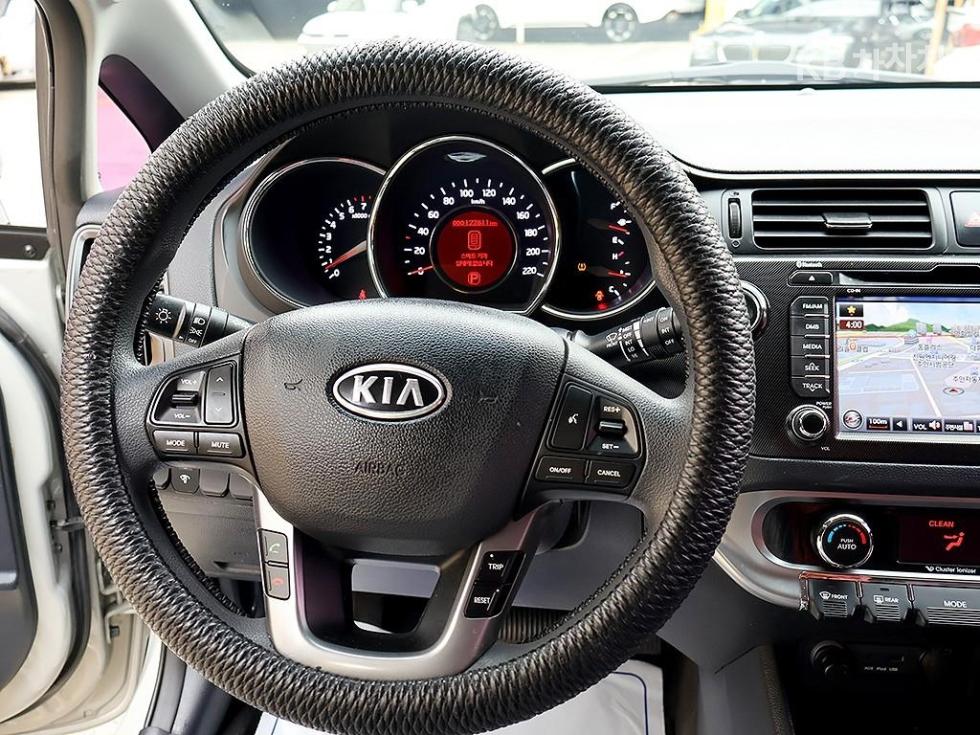 2012 - kia pride