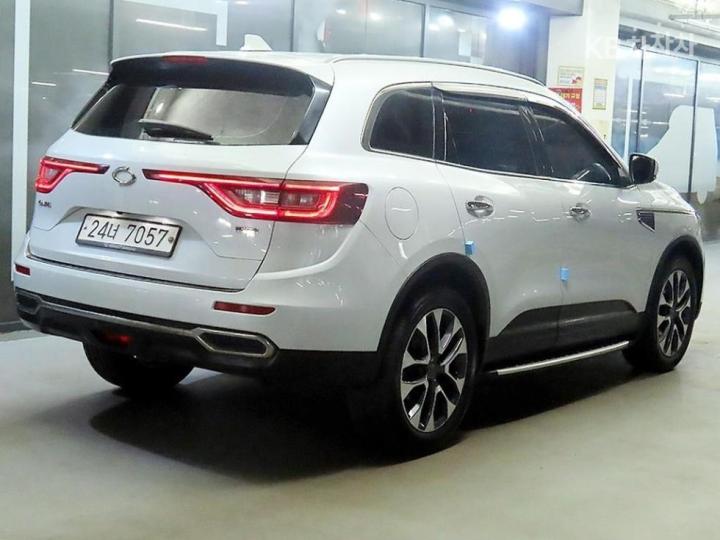 Renault QM6 2.0 2WD RE Signature 5