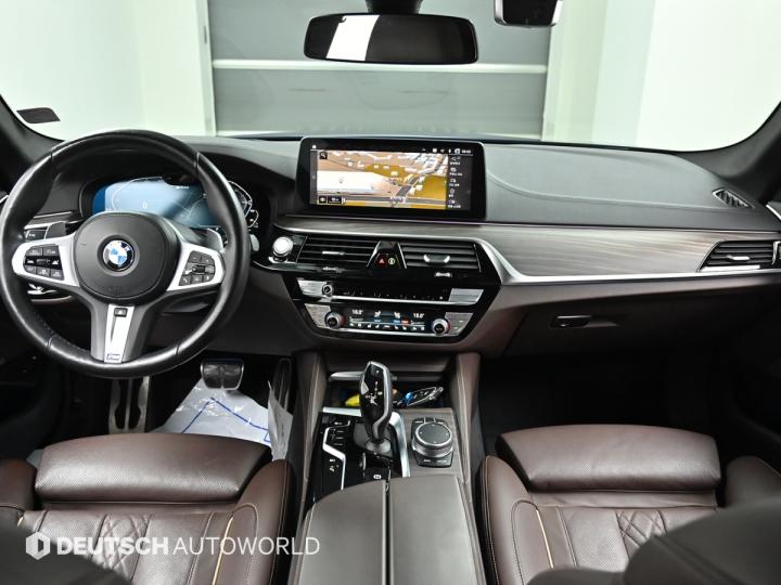BMW 5 Series G30 530e M Sport 8