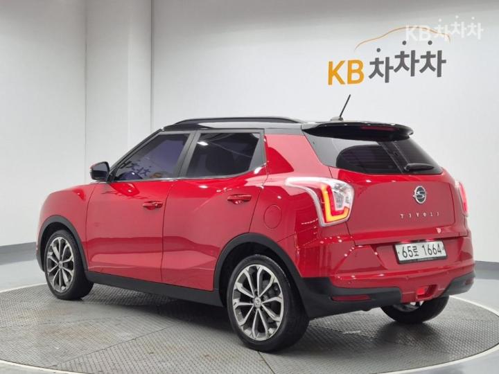 KG Mobility (Ssangyong) Tivoli Gasoline LX 4WD Base Type 3