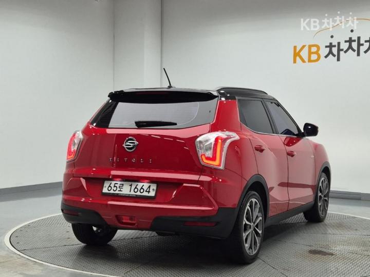 KG Mobility (Ssangyong) Tivoli Gasoline LX 4WD Base Type 4