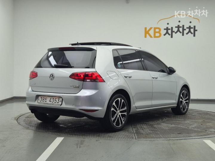 Volkswagen Golf 2.0 TDI MK7 DSG GTD 5