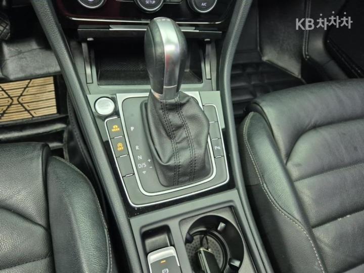 Volkswagen Golf 2.0 TDI MK7 DSG GTD 9