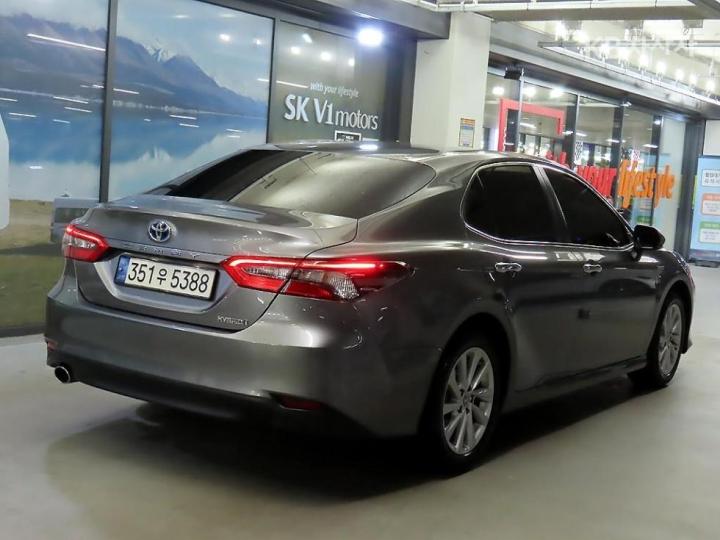 Toyota Camry XV70 2.5 Hybrid LE 5
