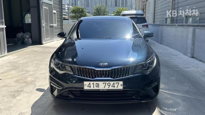 Kia K5 2.0 Gasoline Noblesse 3