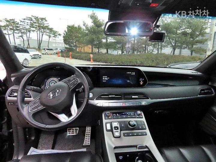 Hyundai Palisade 2.2 Diesel Calligraphy 8