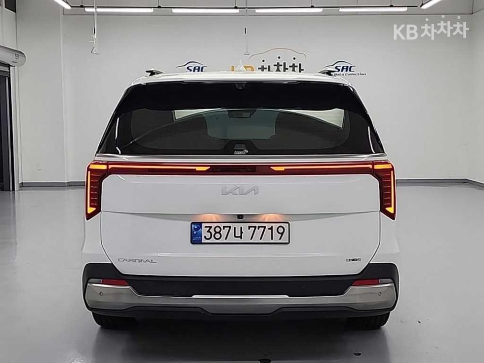 2025 - kia carnival