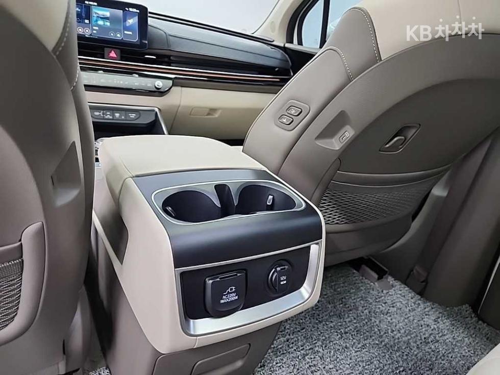 2025 - kia carnival