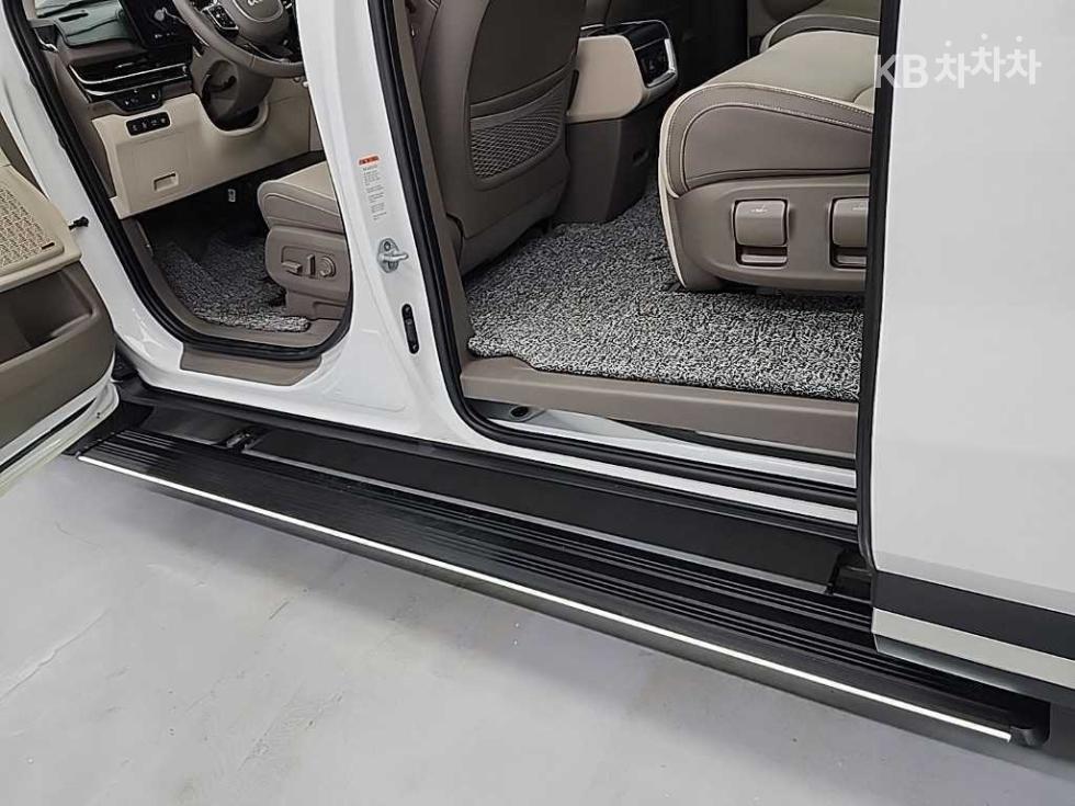 2025 - kia carnival