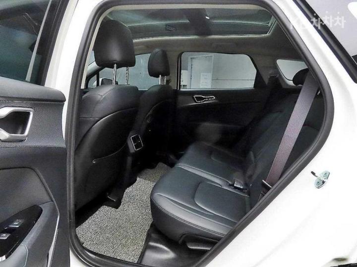 Kia Sportage The G1.6 T-GDI 2WD Noblesse 7