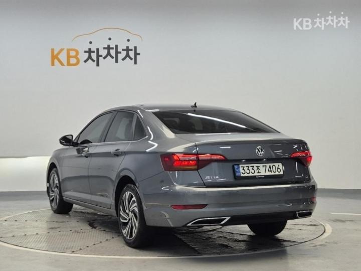 Volkswagen Jetta The 1.4 TSI Prestige 3