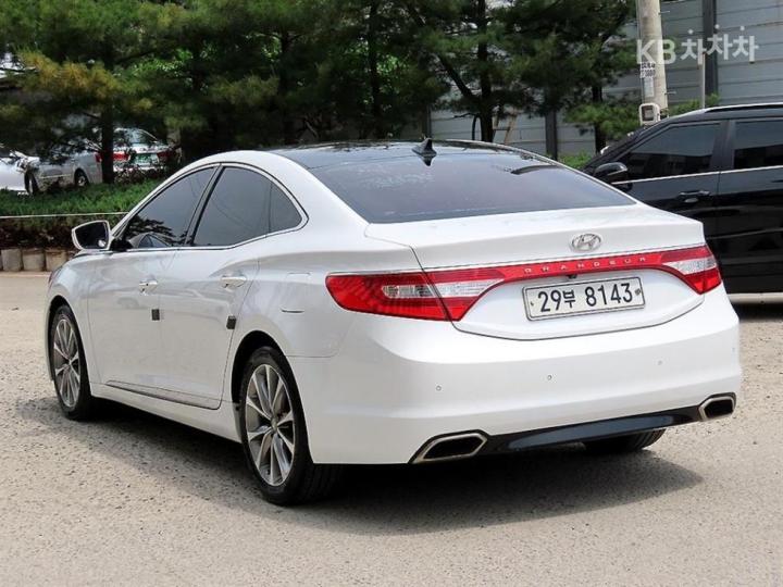 Hyundai Grandeur HG HG240 Modern 4