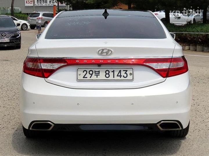 Hyundai Grandeur HG HG240 Modern 5