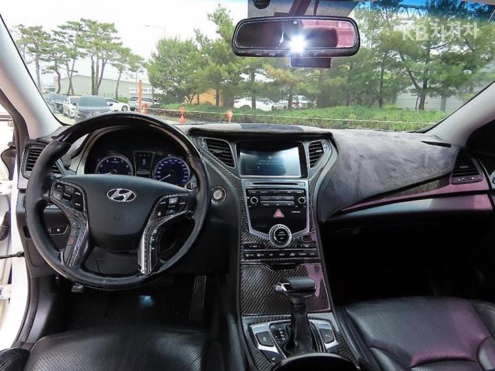 Hyundai Grandeur HG HG240 Modern 8