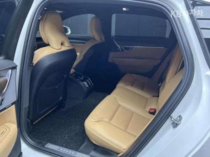 Volvo S90 B6 Inscription 6