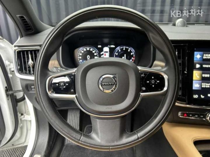 Volvo S90 B6 Inscription 9