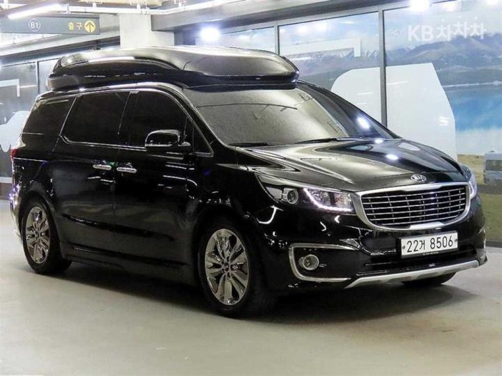 Kia Carnival 2.2 Diesel High Limousine Prestige