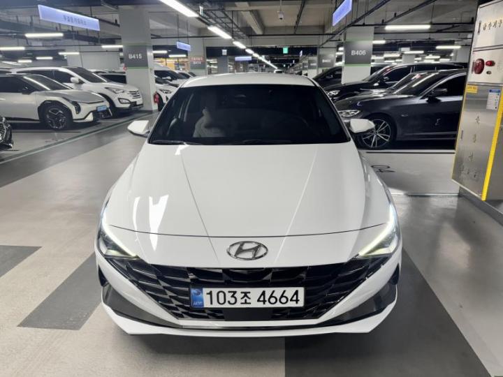 Hyundai Avante CN7 1.6 Gasoline Modern