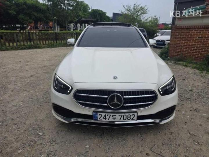 Mercedes-Benz E-Class W213 E250 Avantgarde