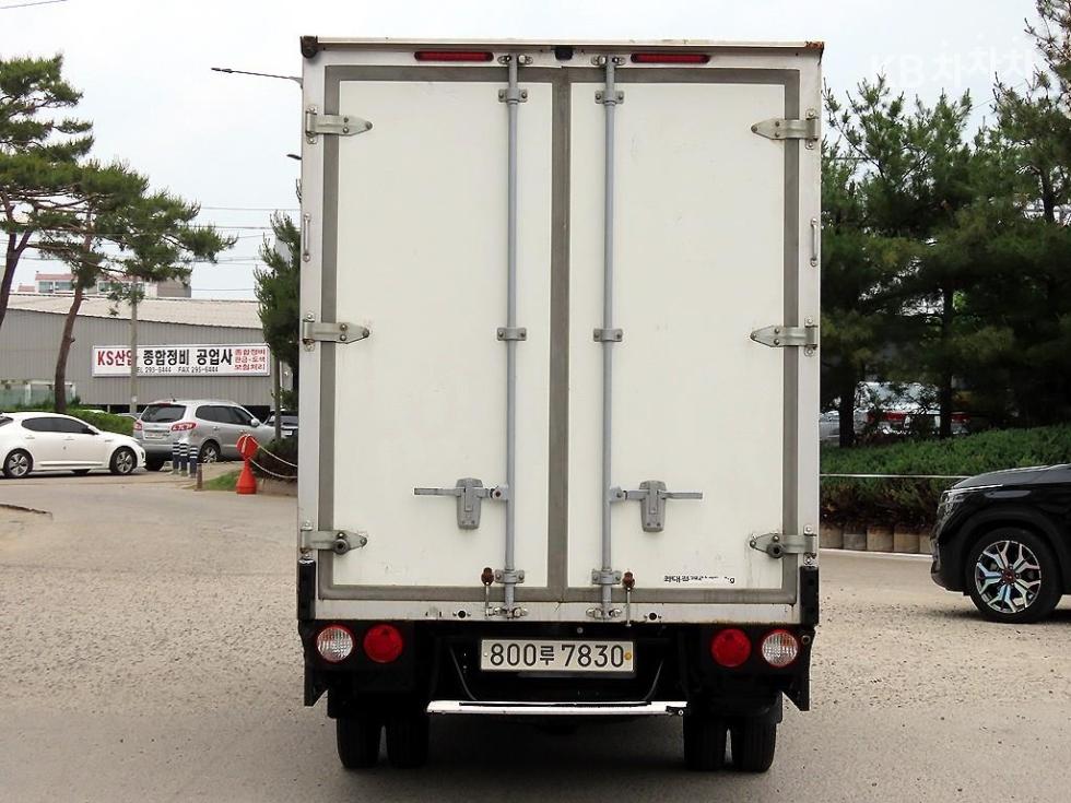 2020 - kia bongo iii
