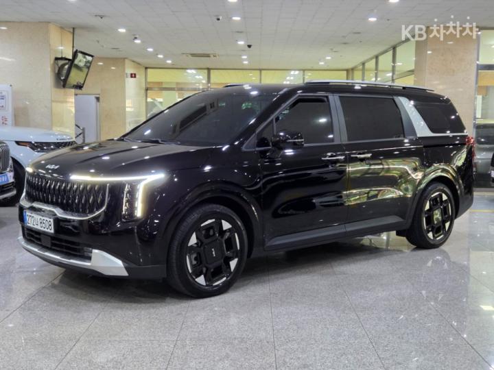 Kia Carnival D2.2 9인승 프레스티지 — foto 1