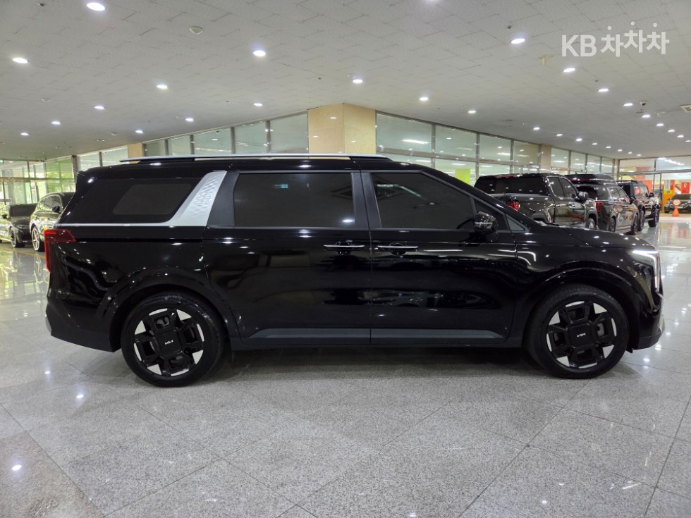 2025 - kia carnival