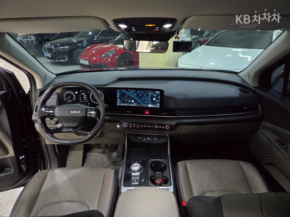2025 - kia carnival